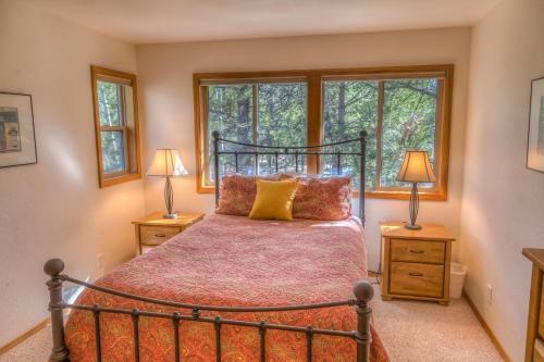 9 Hoodoo-ac-hot Tub-5br/3ba