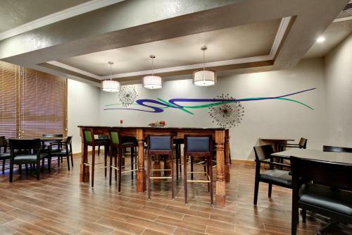 Hotel Holiday Inn Express Marshfield - Springfield Area