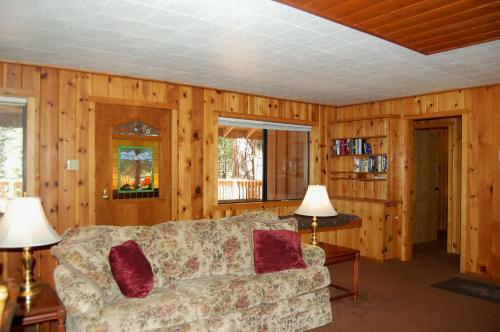 9s Pine Cabin