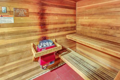 Powderhorn Lodge 419: Spearmint Suite