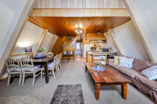 Cozy Bear Chalet