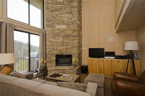 Storm Meadows Townhouses - Sth06