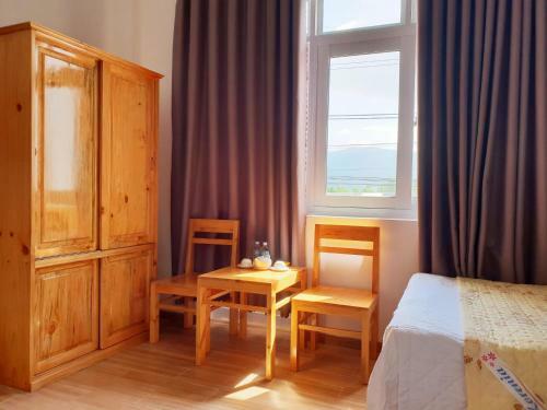Ph� T�i Center Hotel