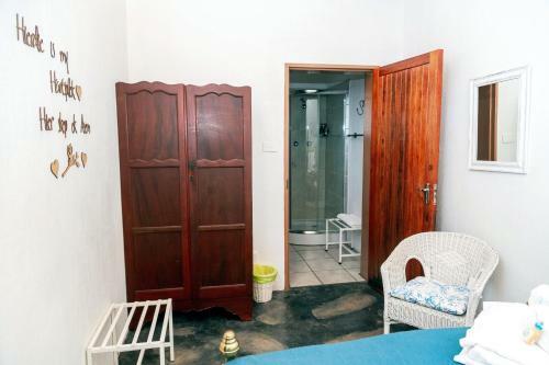 Hostal Kalahari Camelthorn Camping And B&B