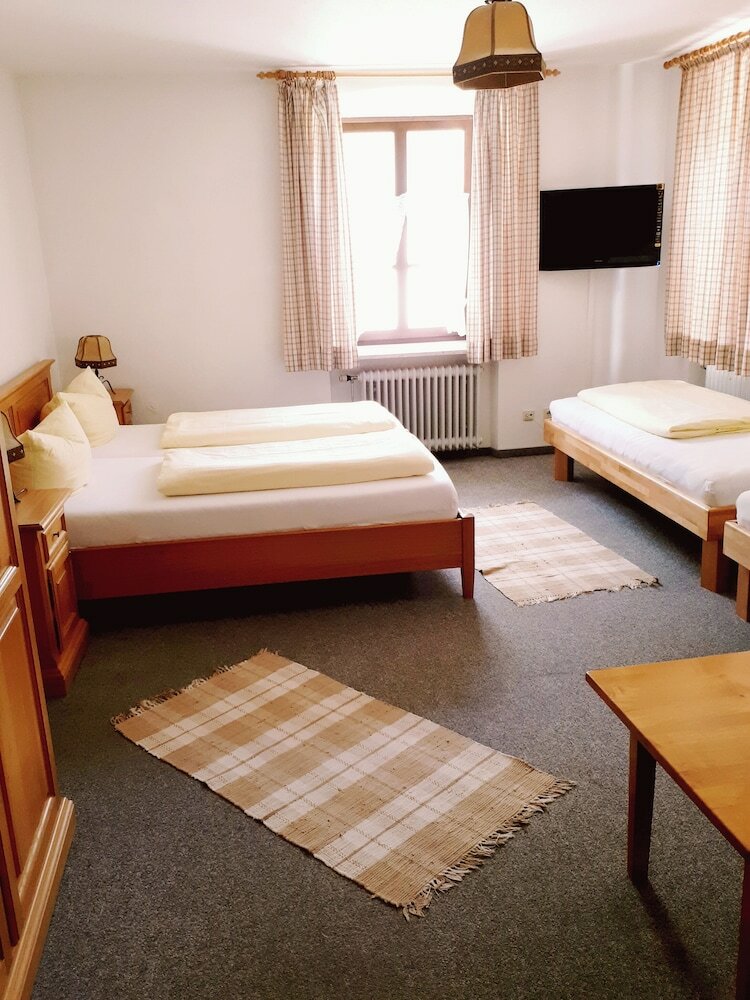 Hostal Gasthof Zum Rassen