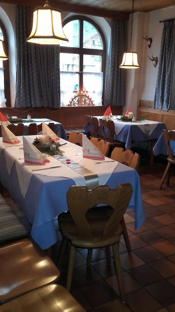 Hostal Gasthof Zum Rassen