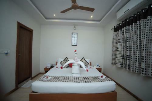 Hotel Pleasure Club
