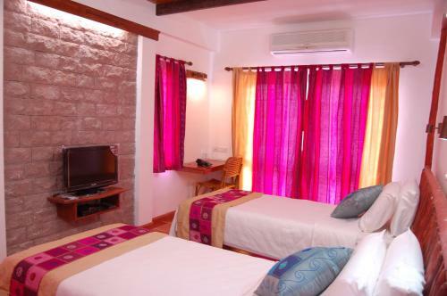 Hotel Kadambavanam Ethnic Village Resort