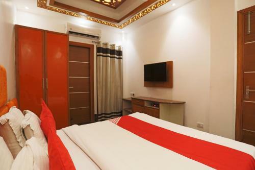 Hotel Oyo 15183 Jjk Home Stay
