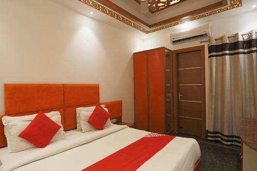 Hotel Oyo 15183 Jjk Home Stay