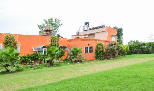 The Baghban Hotel & Resort, Baddi
