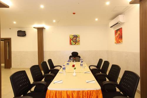 Hotel Park Residency Kozhencherry