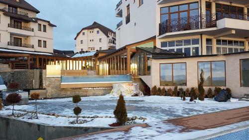 Marrilux Apartments