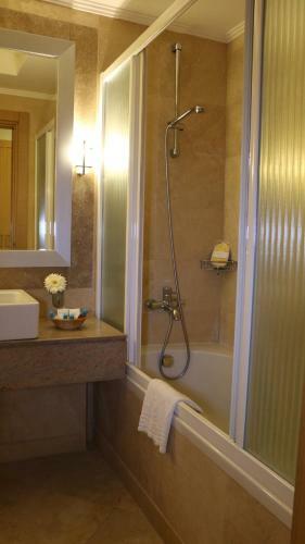 Adrina Termal Health & Spa Hotel