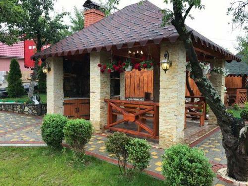 Albergue Hotel- House Svalyava