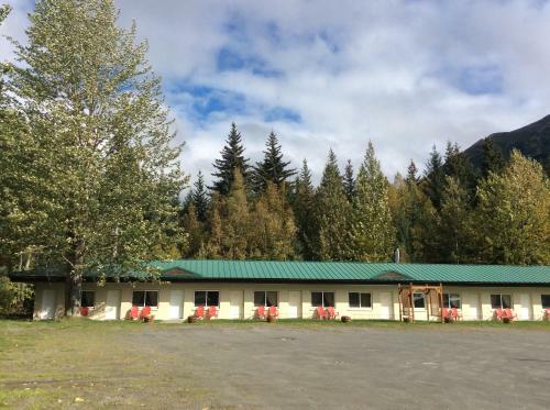 Bird Creek Motel