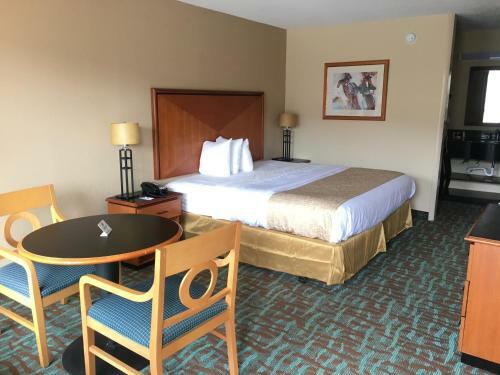 Hotel Baymont By Wyndham Harriman
