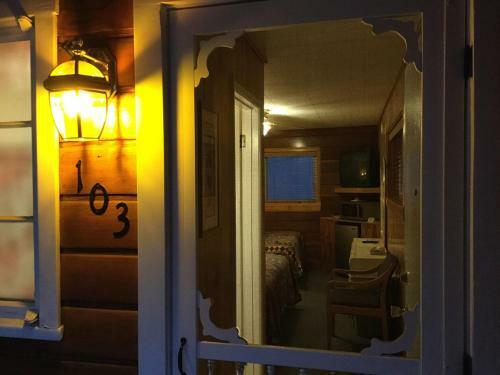 Giant Oaks Lodge