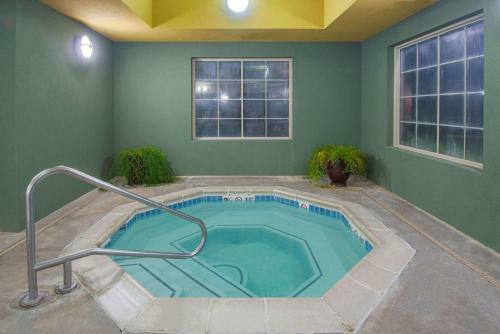 Hotel Days Inn By Wyndham Ellis