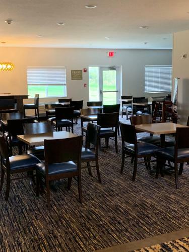 Grandstay Hotel & Suites