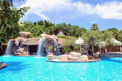 Bush Bungalows At Sun City Resort