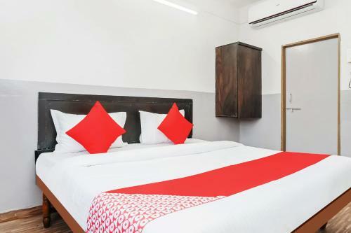 Hotel Oyo 36705 Laxmi Lodge New
