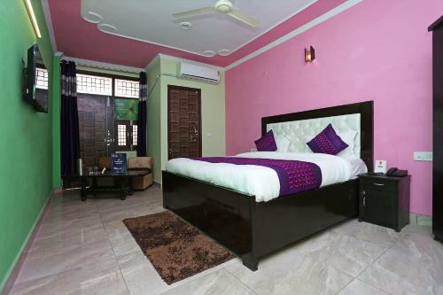 Hotel Oyo 11504 N D Star Residency