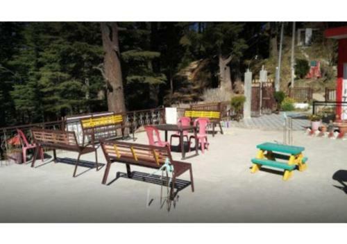 Hostal Valley View Rooms Near Khajjiar Lake