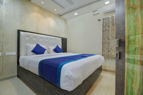 Hotel Oyo 15442 Mahalakshmi Suites