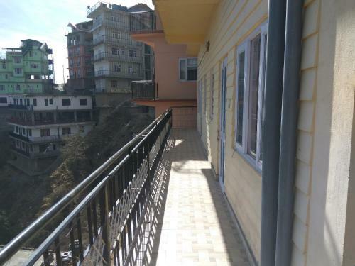 Superfriendly Stay In Sanjauli Shimla