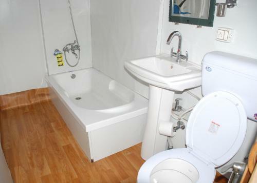 Hostal Taif Houseboat