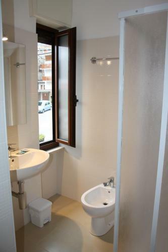Hostal Affittacamere La Genzianella
