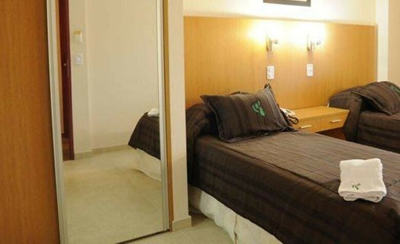 Hotel Osam