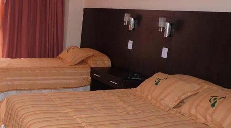 Hotel Osam