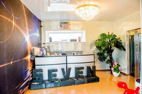 Hotel Seven