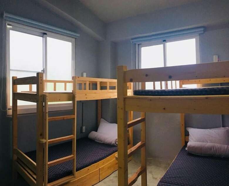 Hotel Back To Real Hostel