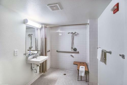 Hotel Motel 6 Everett South