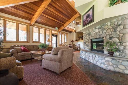 1106 Trappeur's Lodge, Trappeur's Crossing