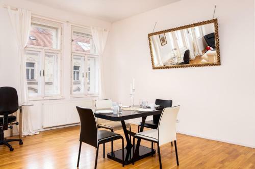 Apartamento Lesser Town Suites Near Petrin Park