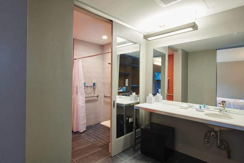 Hotel Aloft Cleveland Airport