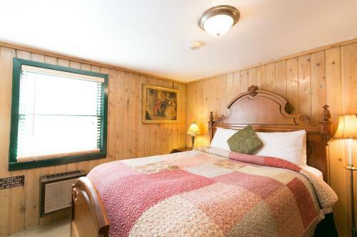 Hotel Silver Fork Lodge & Restaurant