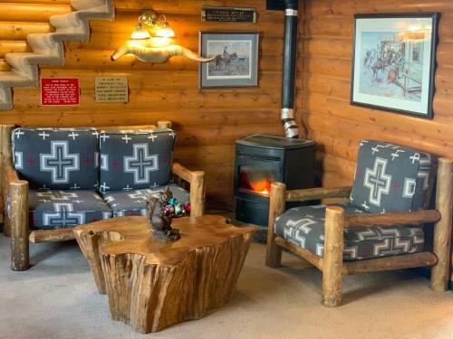 Hotel Silver Fork Lodge & Restaurant