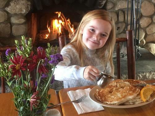 Hotel Silver Fork Lodge & Restaurant