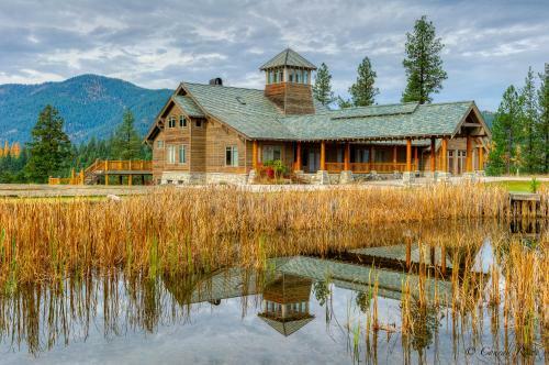 The Lodge At Trout Creek Bed And Breakfast