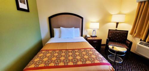 Motel Travel Inn And Suites