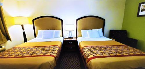 Motel Travel Inn And Suites