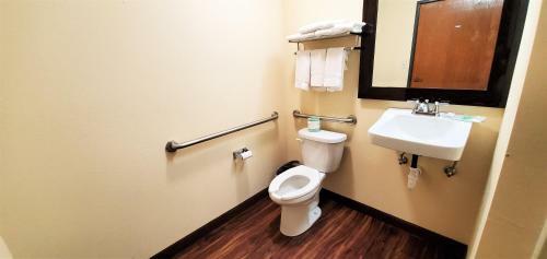 Motel Travel Inn And Suites