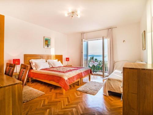 Magnificent Villa In Supetar With Swimming Pool