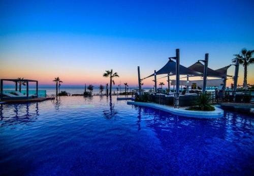 Punta Prima Apartment Sleeps 4 Pool Air Con Wifi