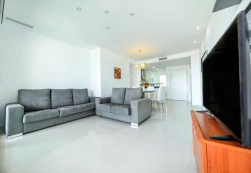 Punta Prima Apartment Sleeps 4 Pool Air Con Wifi